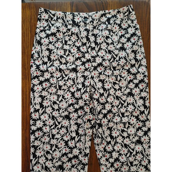 Boho Chic Flower Power Retro Chic Apple Seeds Size 12 Black/White Short Pants - Picture 1 of 4